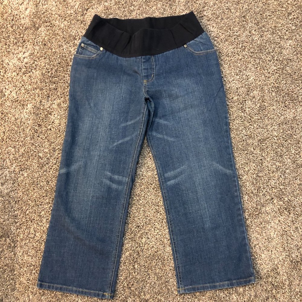 Maternity capris